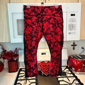 10 Lululemon cropped legging like NEW !